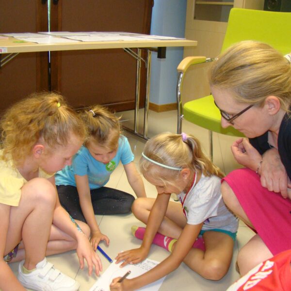 Real size Noc Bibliotek 2016 r 