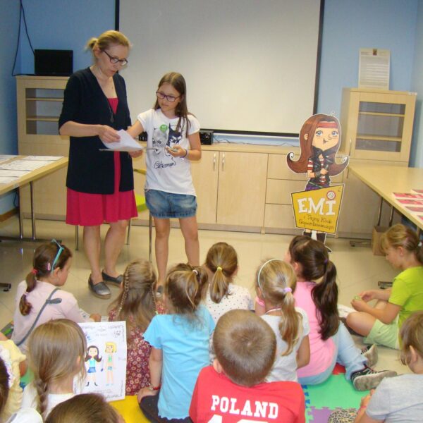 Real size Noc Bibliotek 2016 r  (20)