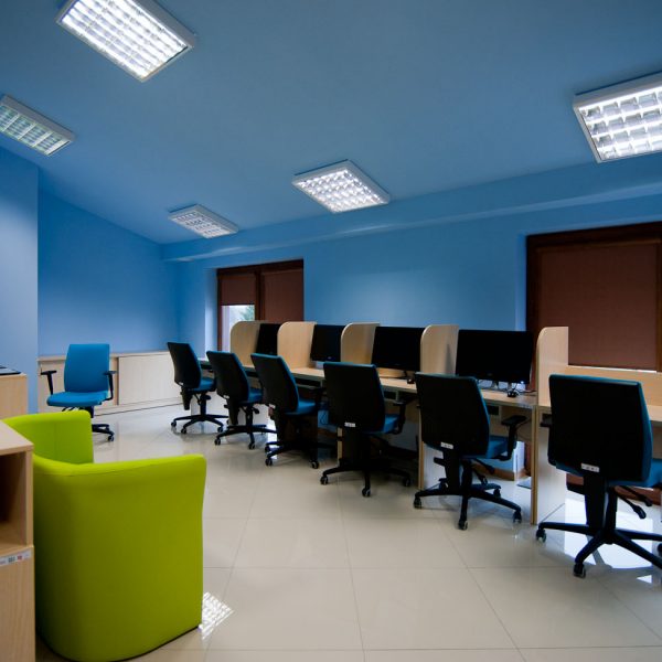 Wypożyczalnia multimedialna (2)