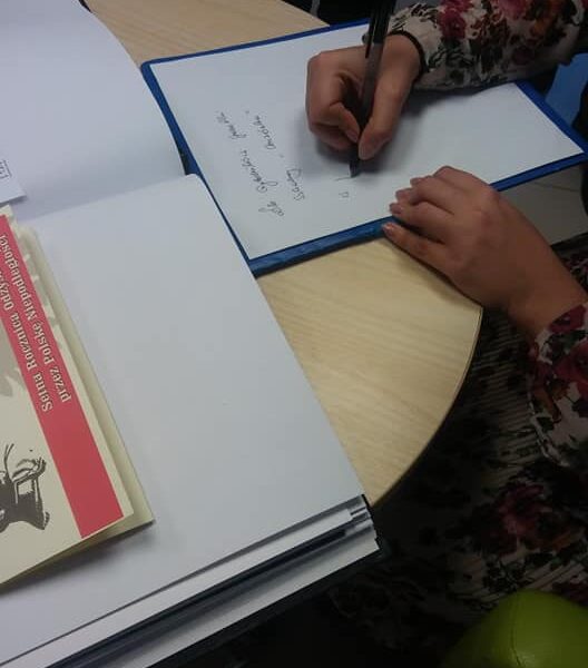 46345023 1377641242366549 3309869297727176704 n