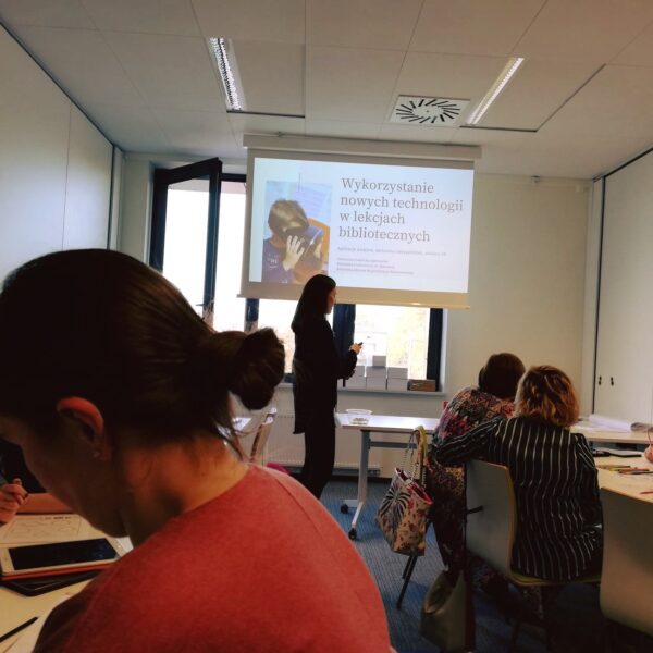 74329025 1641319219332082 8408069166833074176 o